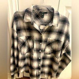 NWT Blk, charcoal& white Plaid Forever 21 well made Flannel Shirt sz M/L